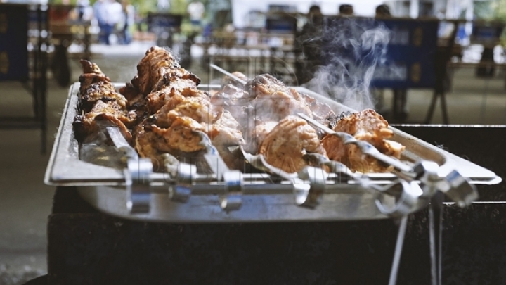 Barbecue Festival in Chisinau, full-fledged to feed and entertain guests