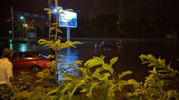 CATASTROPHIC IMAGES IN MOLDOVA. Last night rain causes floods, enormous damages