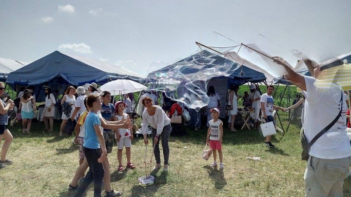 Mounted police show at Lavender Festival in Moldova (PHOTO)