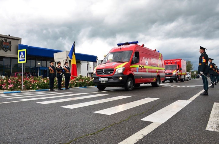 AIR TRAGEDY IN CANTEMIR. SMURD heroes passed customs with honors (PHOTO)