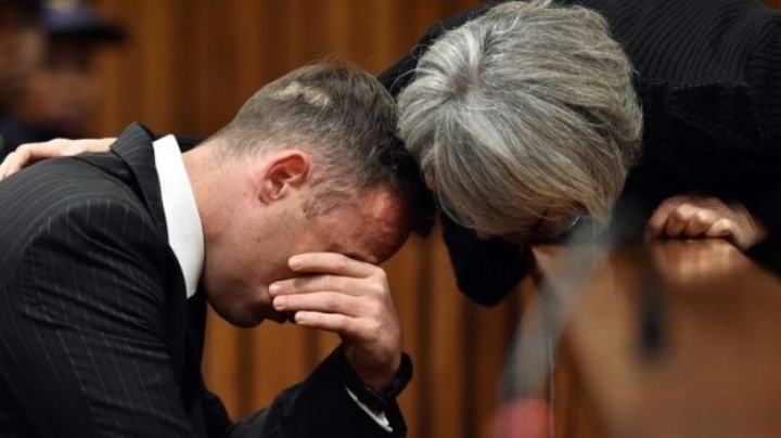 Oscar Pistorius a 'broken' man