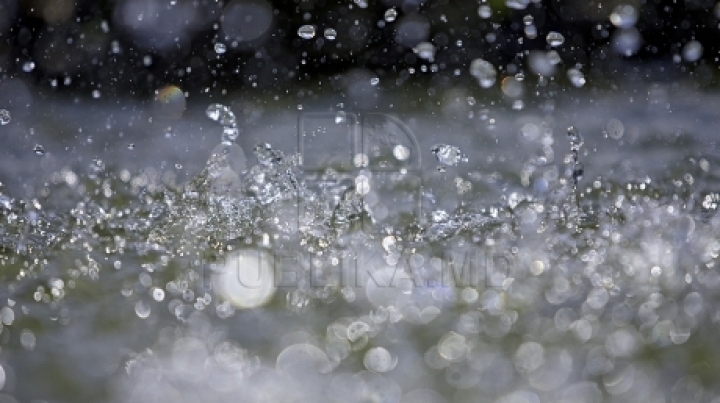 YELLOW WARNING: Country regions affected by rain showers. MOST AFFECTED AREAS