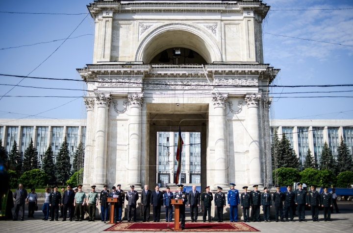 EMOTIONAL EVENT! Female graduates of Military Academy take oath (PHOTO REPORT)