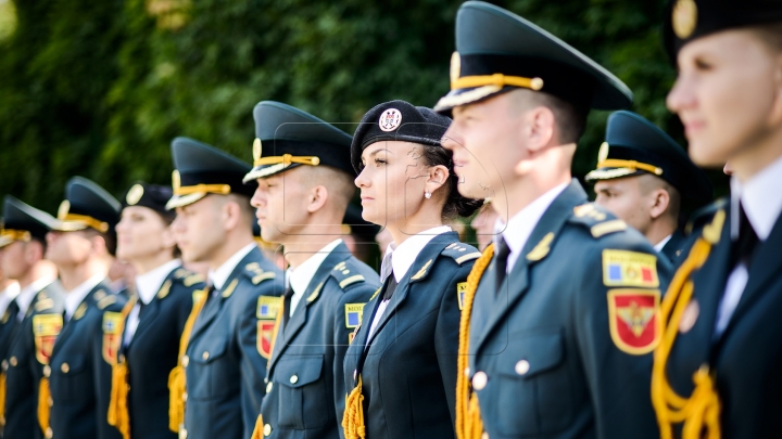 EMOTIONAL EVENT! Female graduates of Military Academy take oath (PHOTO REPORT)