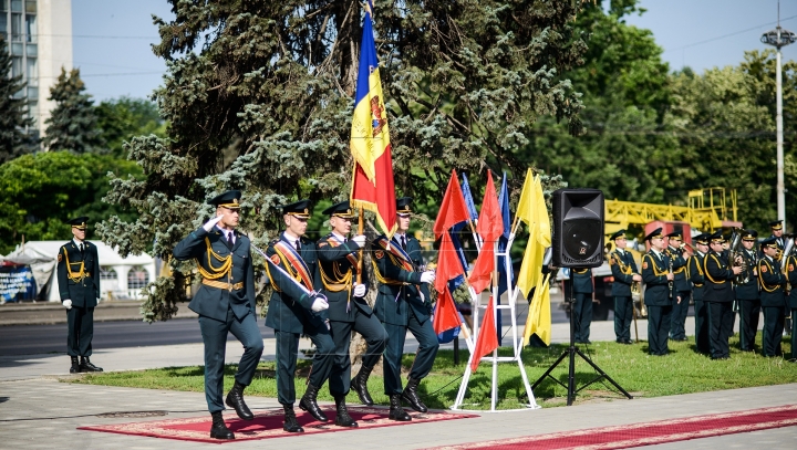 EMOTIONAL EVENT! Female graduates of Military Academy take oath (PHOTO REPORT)