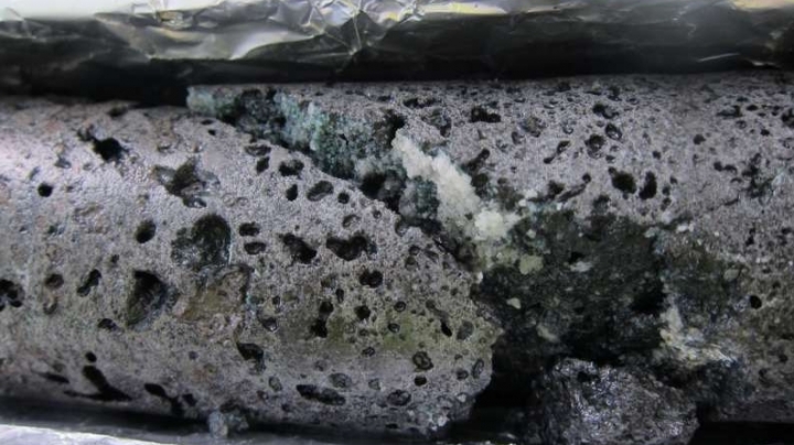 Science premiere! Island's engineers turn carbon dioxide into stone