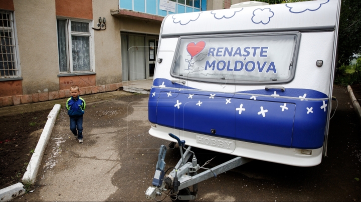 Mobile pediatric office of "Moldova's Rebirth" campaign has reached Napadova village