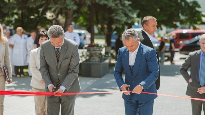 European conditions at Mother and Child Institute. Institute's main entrance, inaugurated (PHOTO REPORT)