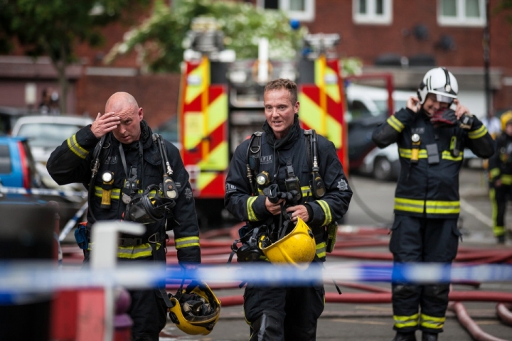 Blaze at South London tower block fills the sky with giant plumes of thick black smoke