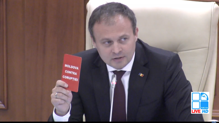 Deputies showed RED CARD to corruption in Moldova. Integrity draft, voted in Parliament (PHOTO)