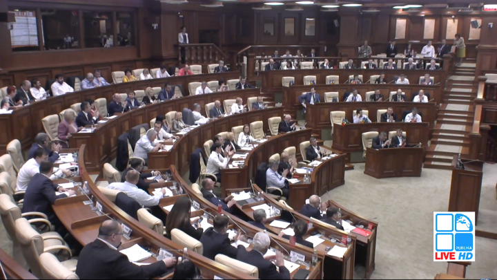 Deputies showed RED CARD to corruption in Moldova. Integrity draft, voted in Parliament (PHOTO)