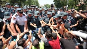 Police officer SHOT DEAD in Armenia, after gunmen receive ultimatum