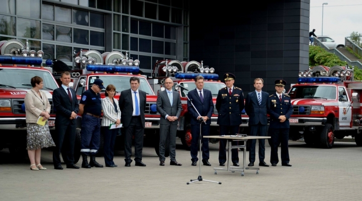 Lithuania donates firetrucks to Moldova's Emergency Service (PHOTO)