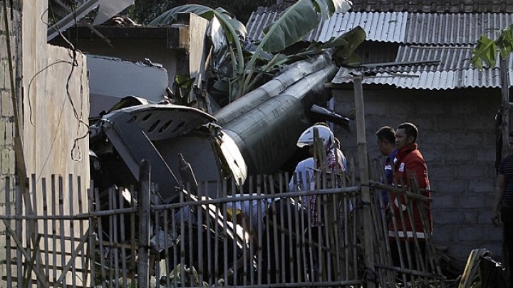 Helicopter crashes on a roof in Indonesia killing three people and injuring other three