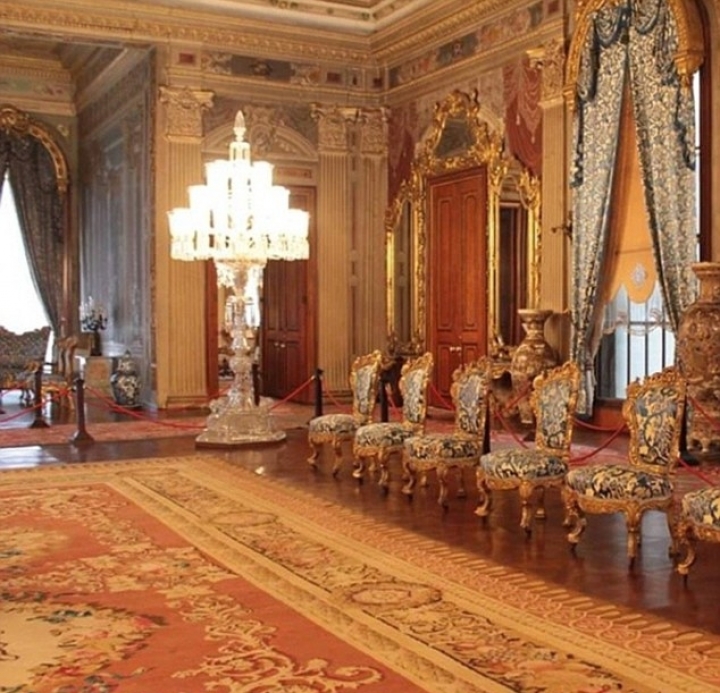 Inside Recep Tayyip Erdogan's £500 million palace, dripping in gold
