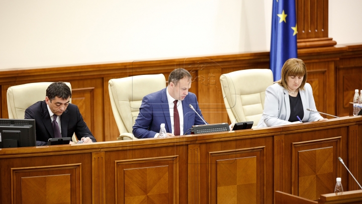 Moldova's 2016 Budget PASSED. Political parties to be funded by state