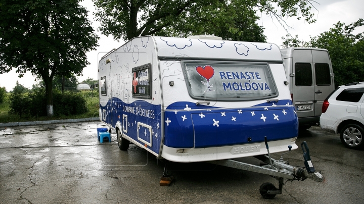 Mobile pediatric office of "Moldova's Rebirth" campaign reaches Soroca district