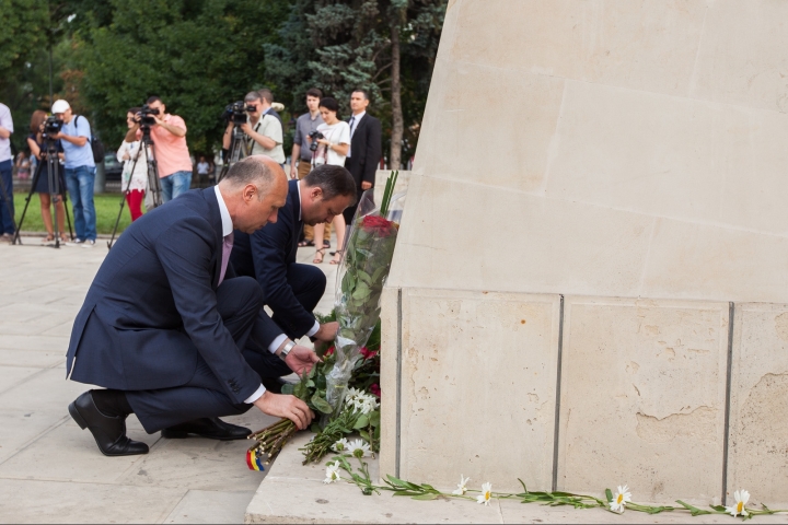 Prime minister commemorated victims of Stalin's regime deportations