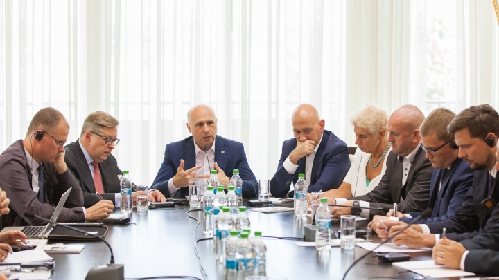 Prime minister Pavel Filip had a work meeting with European Commission delegation in Chisinau