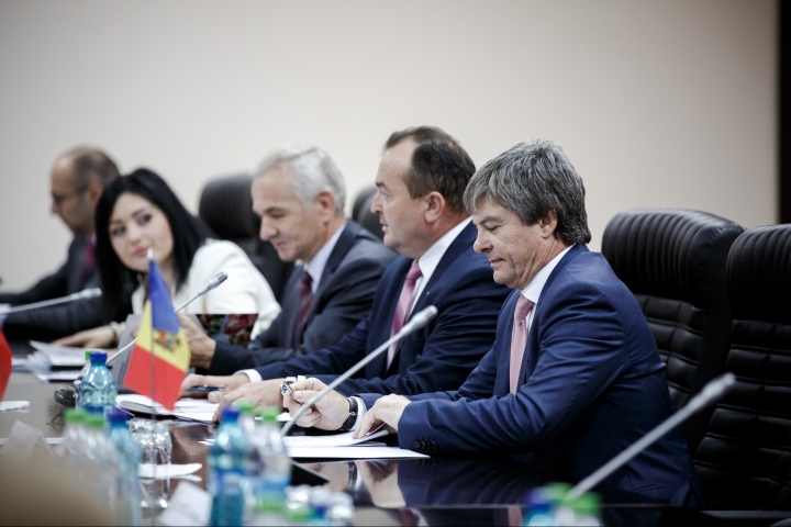 Russian deputy prime minister Dmitrii Rogozin came to Chisinau (PHOTO REPORT)