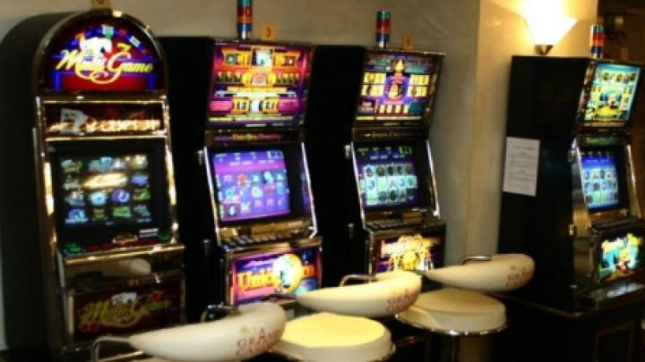 Gambling saloons temporarily closed for tax evasion 