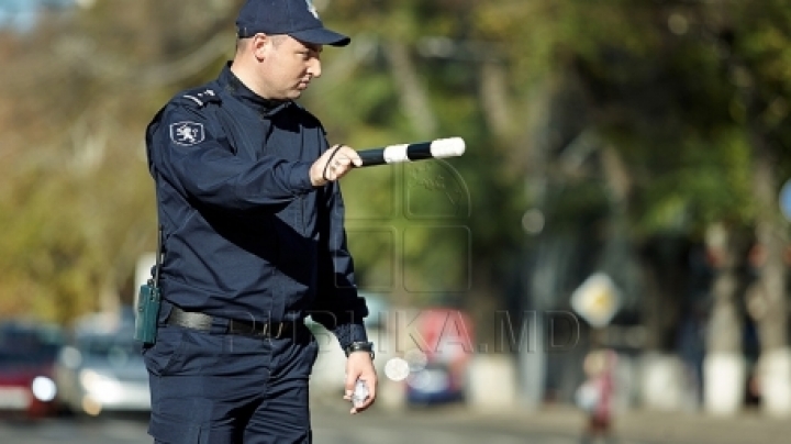 Moldovan police raid against drivers with darkened car windows (VIDEO)