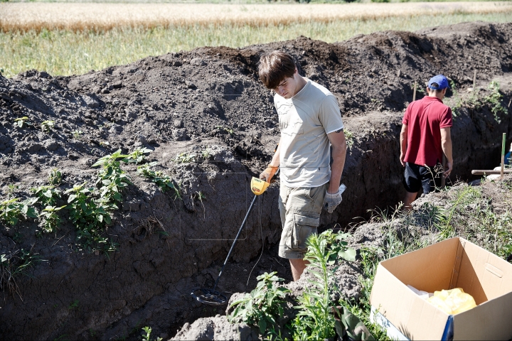 HISTORIC DISCOVERY near Chisinau! Treasure discovered by digging man (PHOTO)