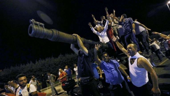 FAILED coup d'etat in Turkey. 1,500 military ARRESTED