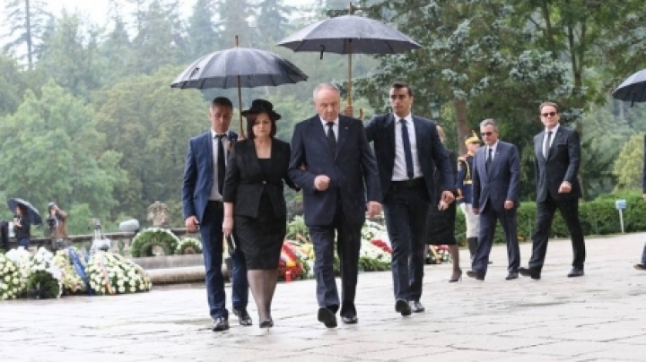 Nicolae and Margareta Timofti attend funeral of Queen Ana of Romania (PHOTO)