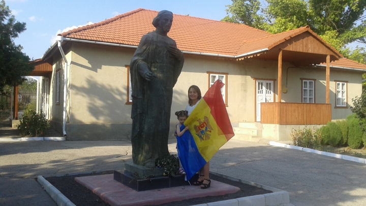 'I am proud of my country' More and more Moldovans join 'I am Moldova' campaign