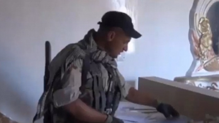 Metal chains and pipes used to beat women are discovered by forces in ISIS torture headquarters