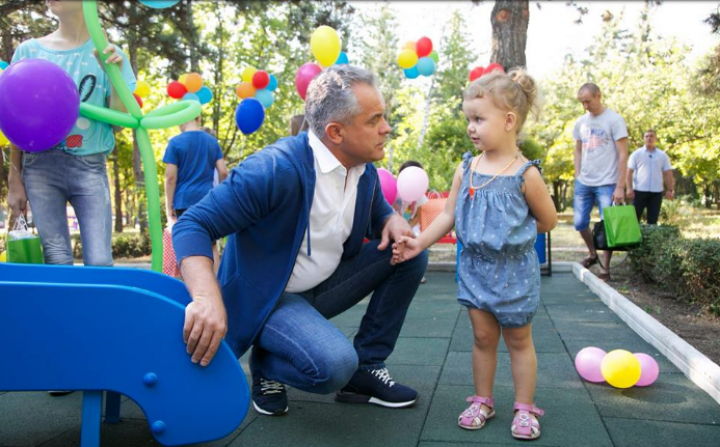 Safe and Modern 'Edelweiss' parks. New playground opened in Chisinau