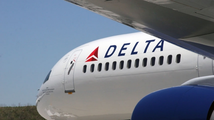 Delta airline flights delayed because of computer system problem