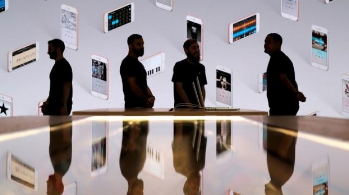 Apple reports progress in workforce diversity