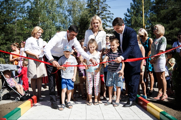 "Edelweiss Parks", a new campaign launched for improving childhood started in Ialoveni and Hancesti 