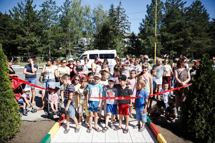 "Edelweiss Parks", a new campaign launched for improving childhood started in Ialoveni and Hancesti 