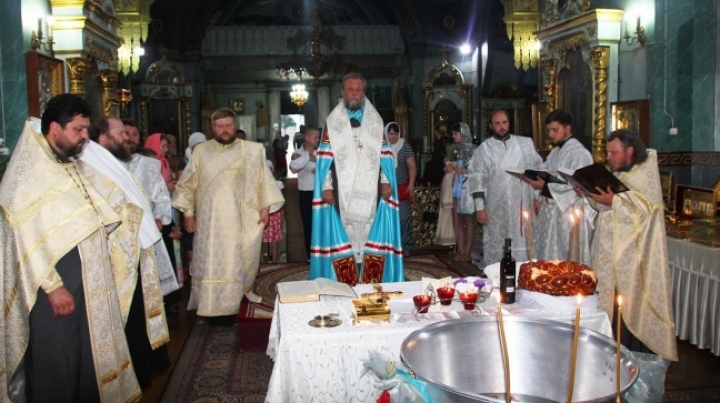 Moldova's mitropolitan bishop to baptize fourth babies in families