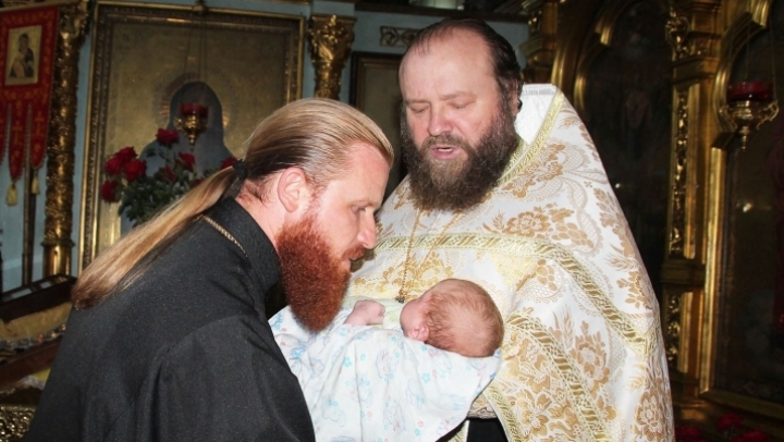 Moldova's mitropolitan bishop to baptize fourth babies in families