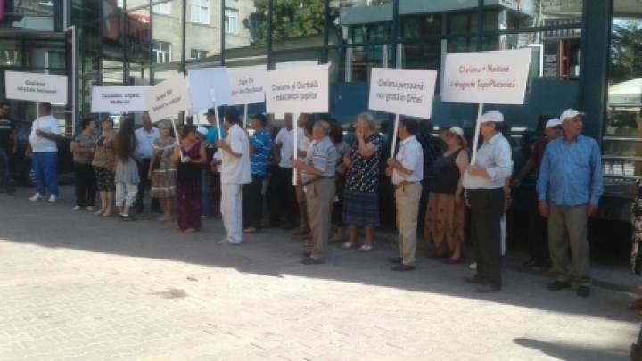 Saying 'No' to DA Party. Orhei people protest against reunion of DA Platform