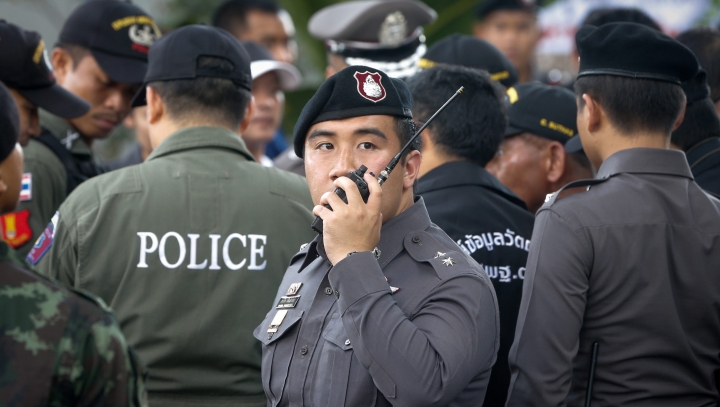 Thai police find unexploded bombs, as they seek clues to last week's blasts