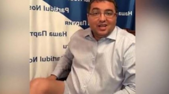 Renato Usatîi pantless during live broadcast on Facebook