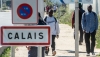 Wall started to be built near Calais, to prevent migrants from entering UK