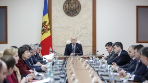 Government proposes to fulfill all commitments towards IMF until end of September