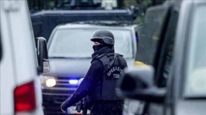 27 wounded in explosion near ruling party headquarters and Governor's office in east Turkey 