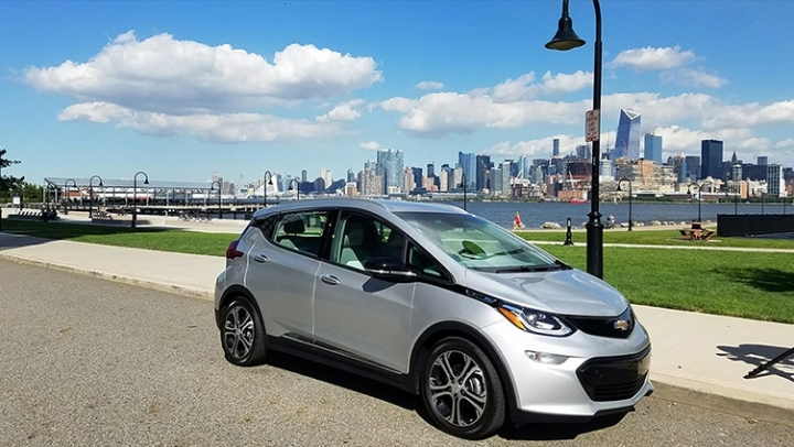 General Motors' electric Chevrolet Bolt will go 238 miles on a single charge 