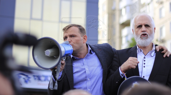 Leader of DA Party had a meeting filled with scandal in Elizaveta village, Balti municipality