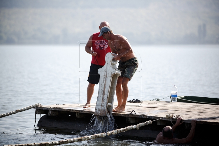 Championship of rescuers, organized near lake Ghidighici