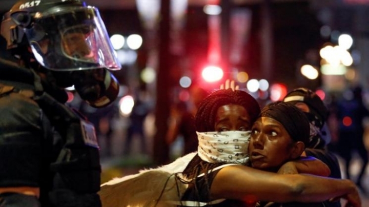 State of emergency in Charlotte over police shooting of black man