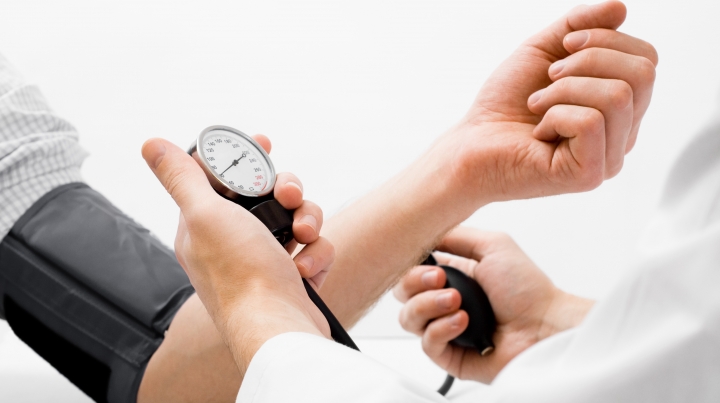 STUDY: Almost half of Romanians suffer from high blood pressure