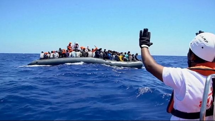 Hundreds if migrants rescued off Sicily. Thousands were taken in over weekend